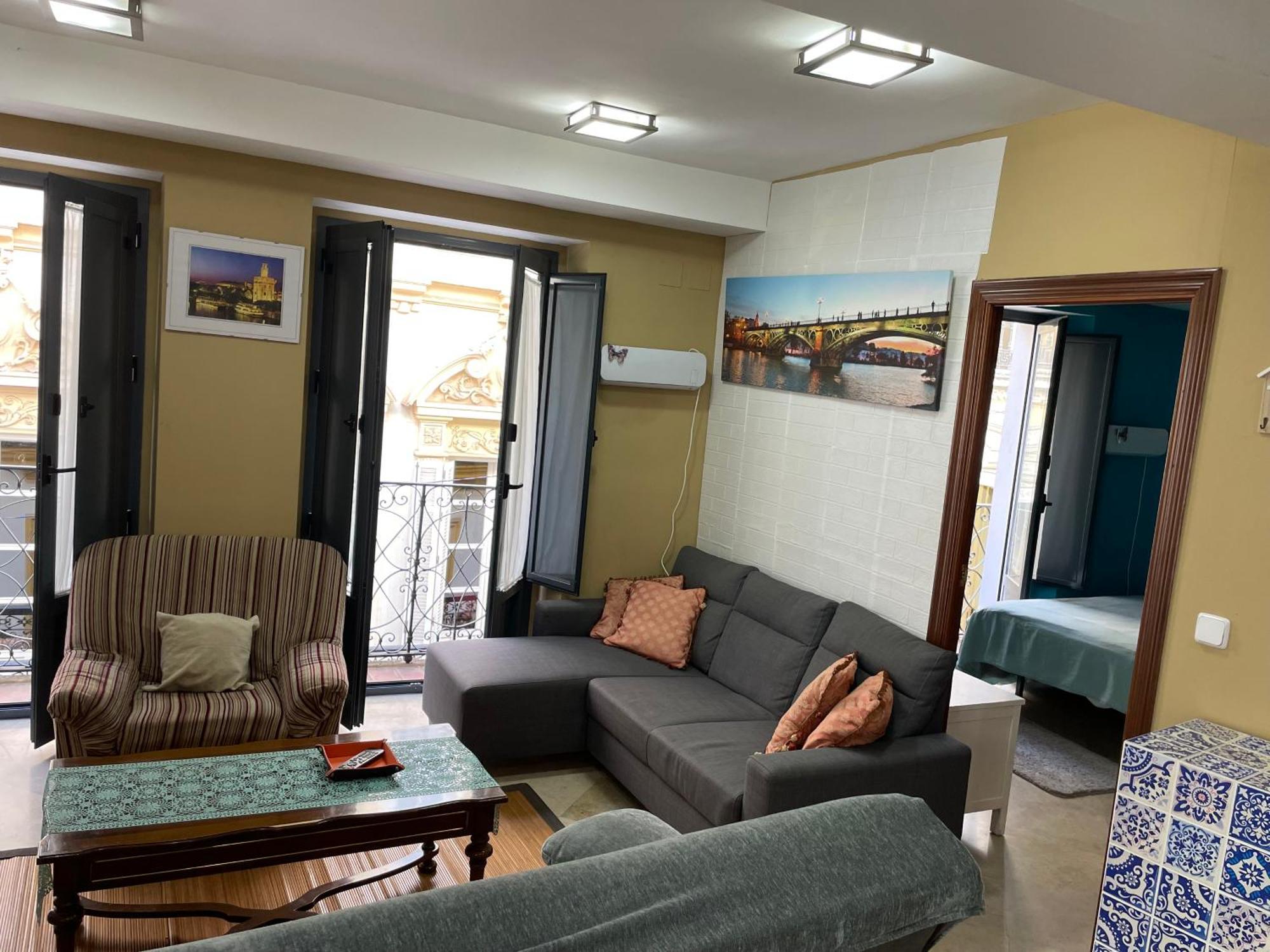 Duplex Sagasta Apartamentos-Sagasta Севилья Экстерьер фото